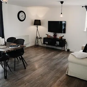 2 Bed River View Greenwich London